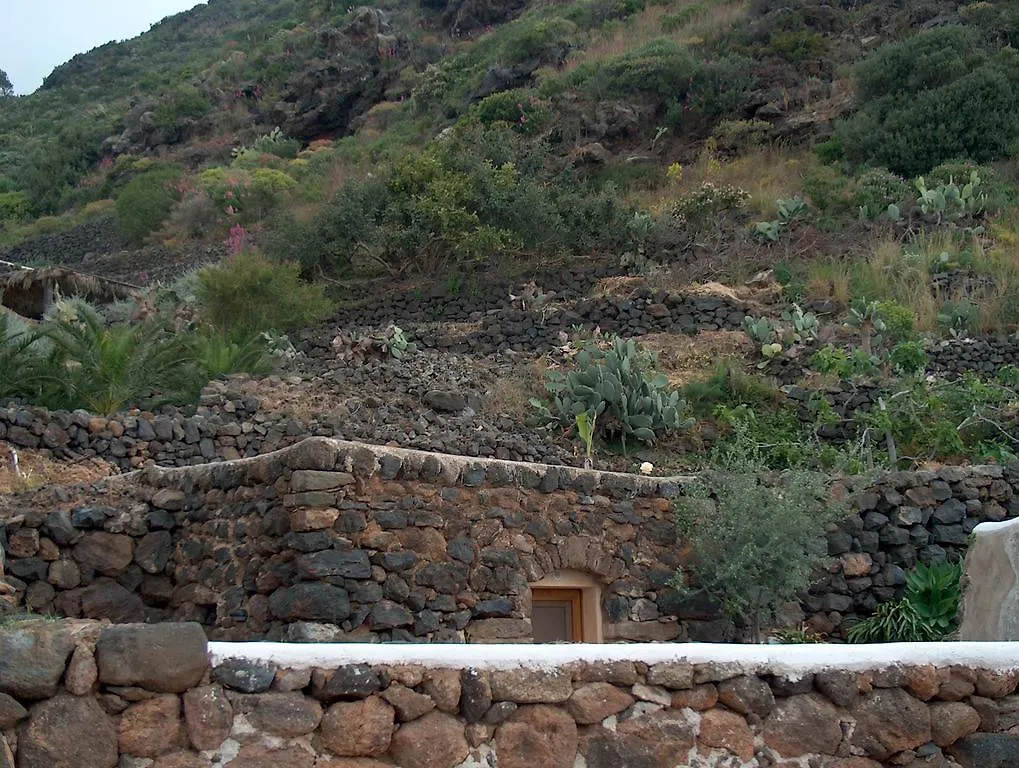 Farm stay Dammusi Il Cortiglio Villa Pantelleria Island
