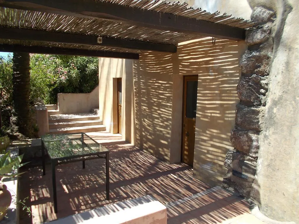 Farm stay Dammusi Il Cortiglio Villa Pantelleria Island