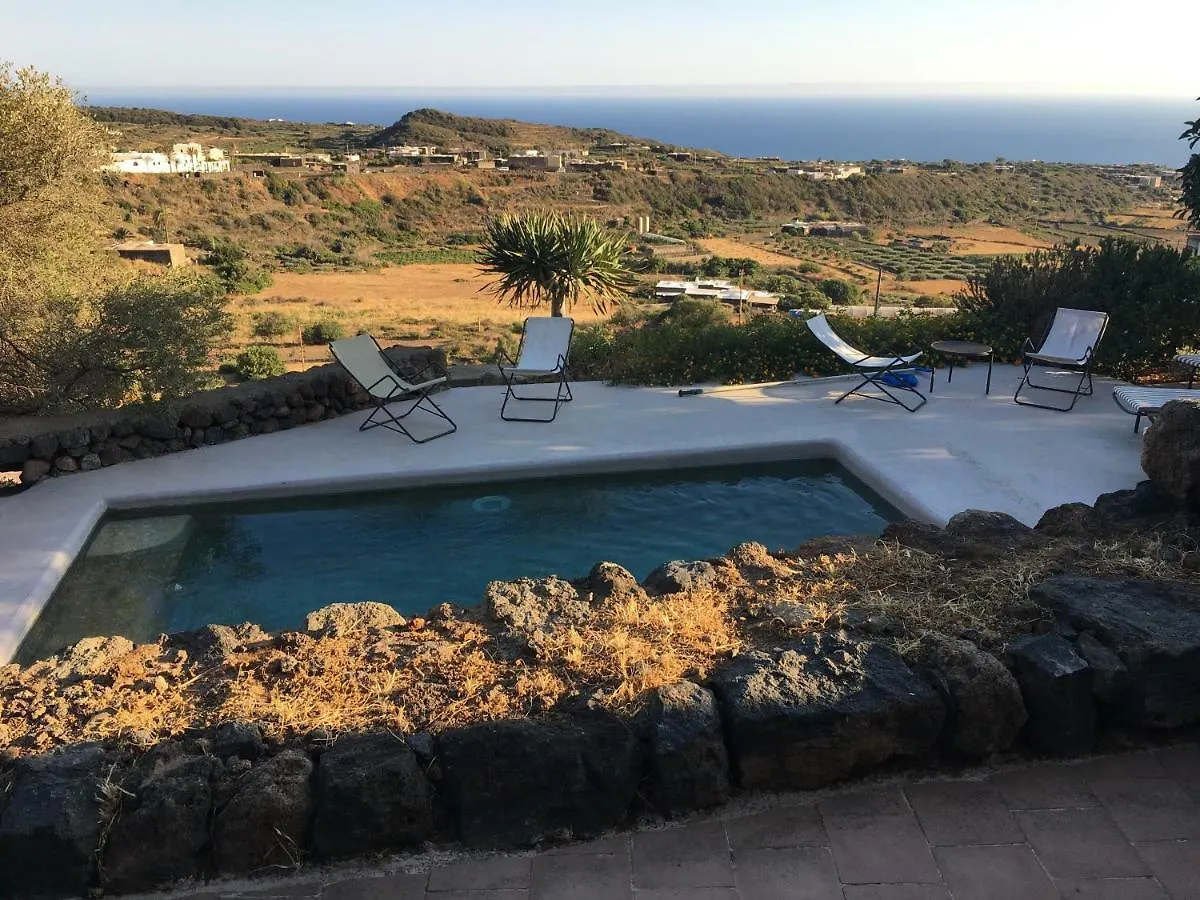 Farm stay Dammusi Il Cortiglio Villa Pantelleria Island